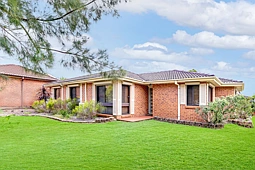 1 Wallis Glen, Cranebrook