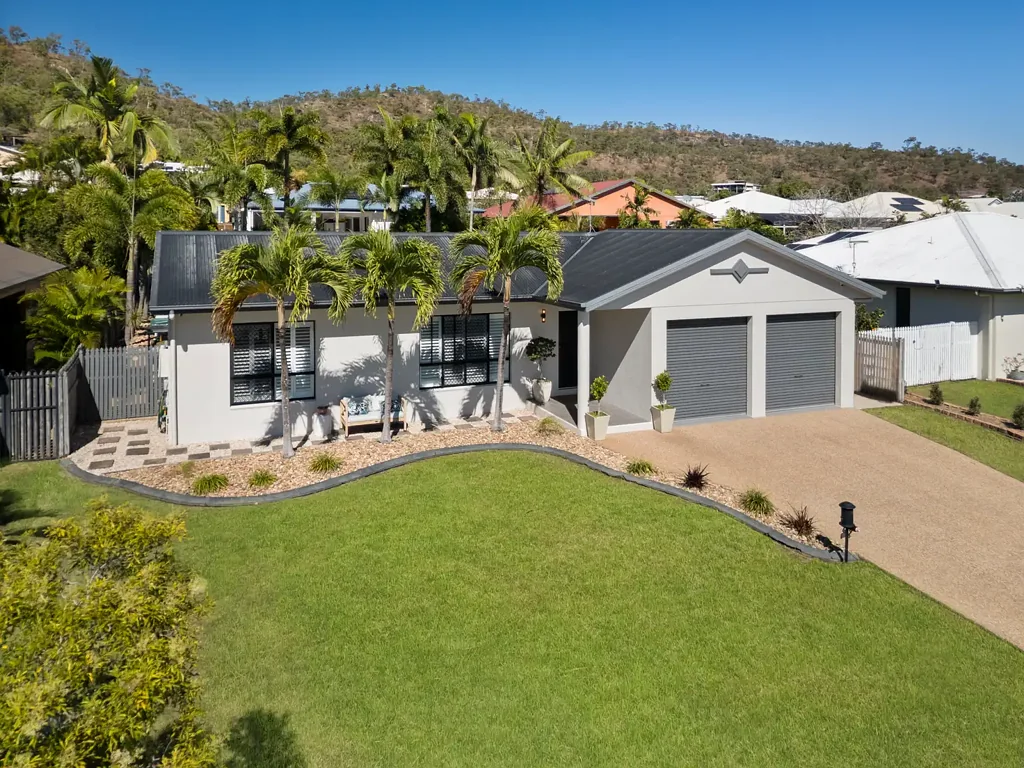 Mount Louisa 4 Bedroom Loads of Family Appeal