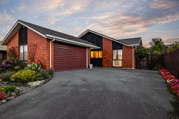 12 Wharenui Road, Upper Riccarton
