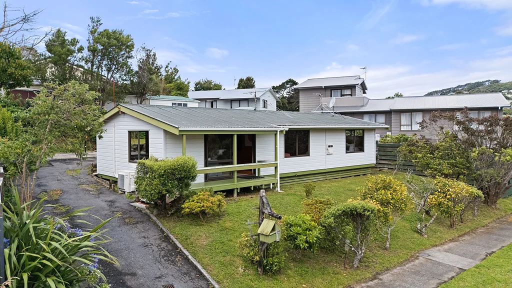 19 John Witton  Drive, Crofton Downs, Wellington