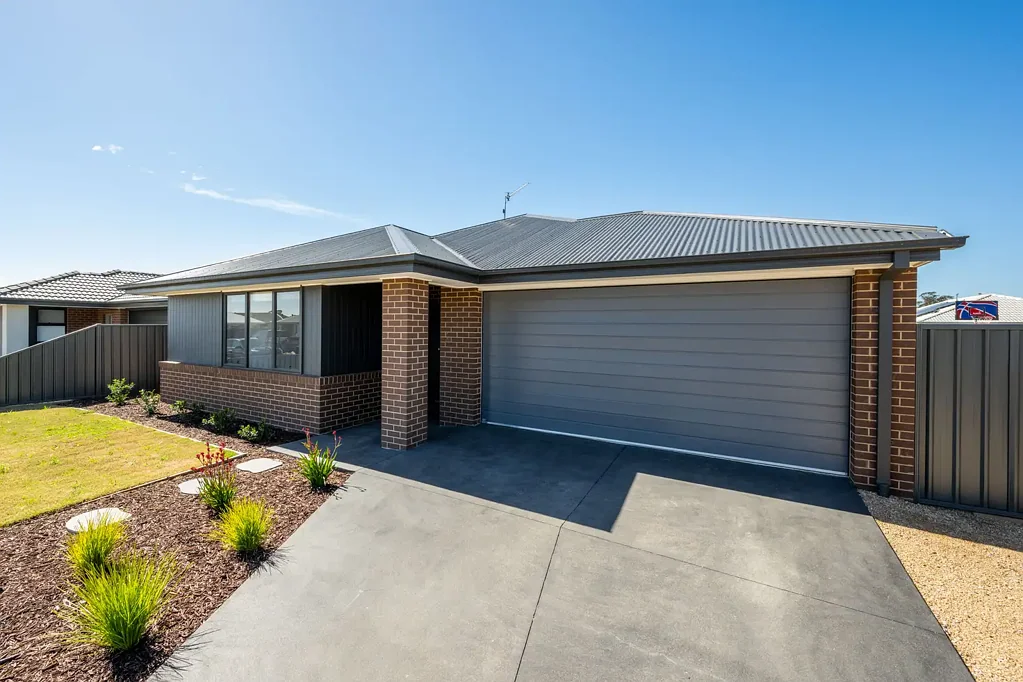 Yarrawonga 4Kwarto Modern Family Living in Glanmire Park Estate