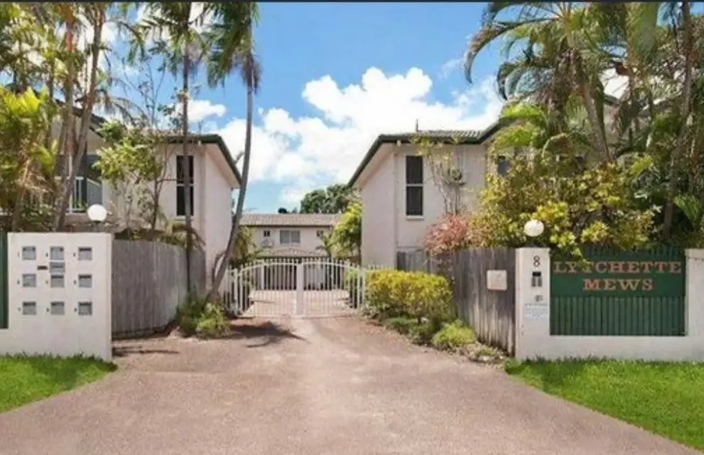4/8-10 Gleeson Street, Hermit Park, QLD 4812