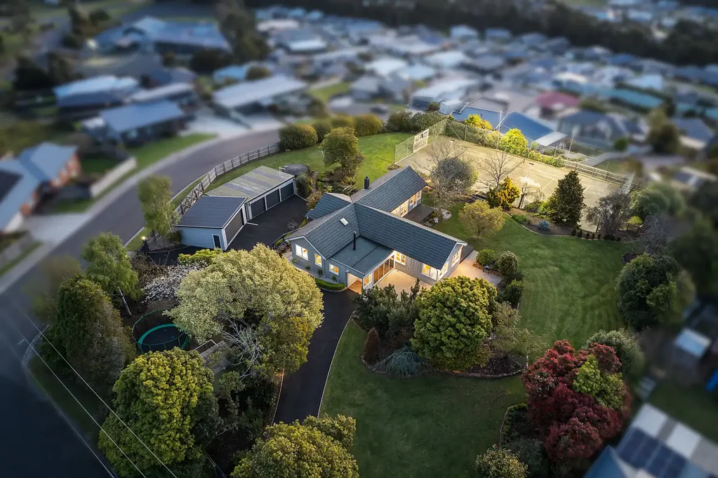 Devonport 4房  A LIFESTYLE ESTATE THAT BLENDS SPACE, LUXURY & FAMILY ENJOYMENT