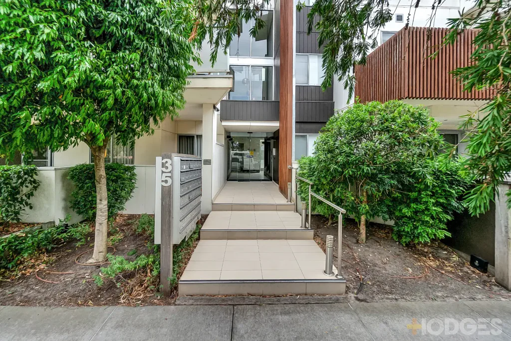 Mentone 2房  MODERN BAYSIDE STYLE + CONVENIENCE