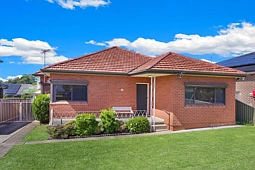 29 Targo Road, Pendle Hill