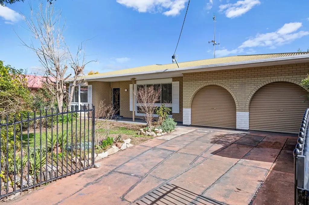 Benalla 4침실 88 Clarke Street, Benalla - Family Comfort in a Prime Location