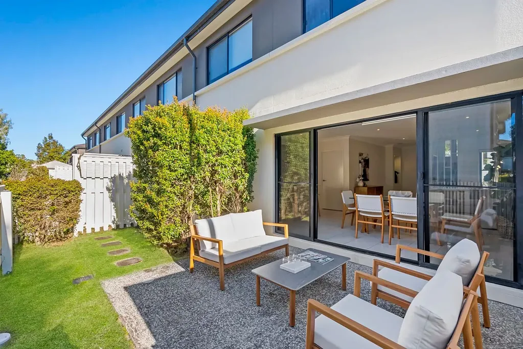 Tugun 3房  Modern Townhouse Living - Beaches & Lifestyle at Your Doorstep