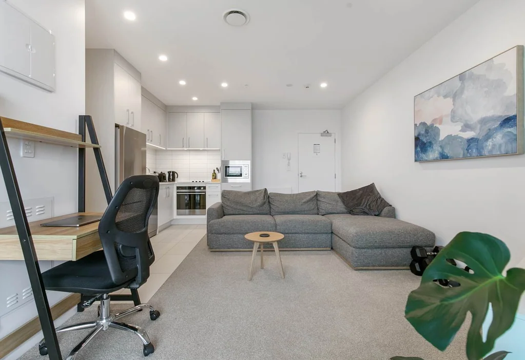 Modern Secure One Bedroom Apartment with Carpark