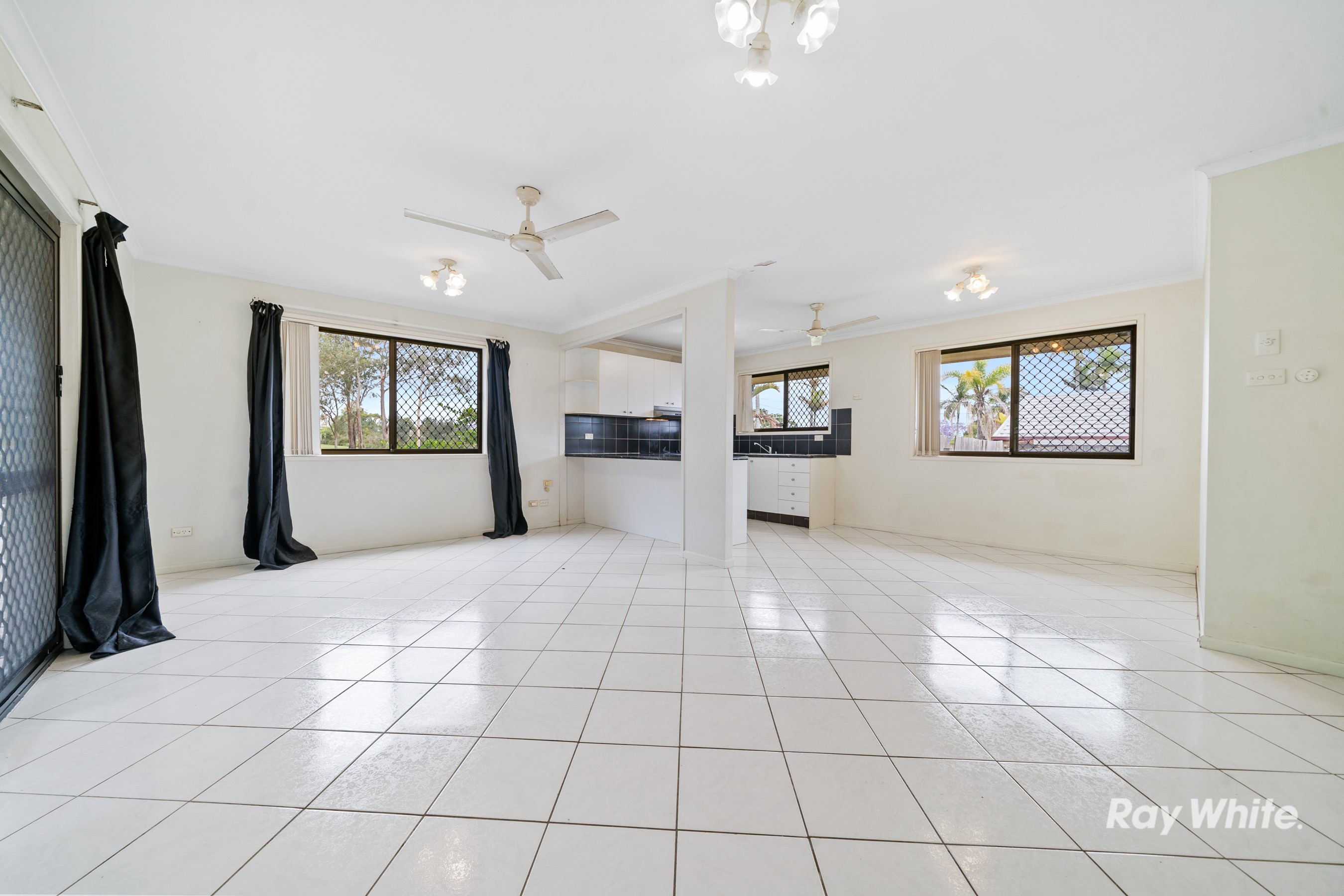 10 SYCAMORE CT, LOGAN CENTRAL QLD 4114, 0 غرف, 0 حمامات, House