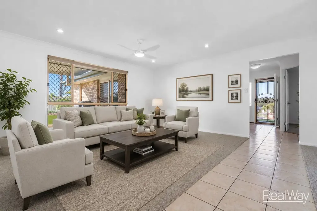 Yamanto 4房 Winston Glades Estate 备受追捧，896平方米宽敞家庭生活空间 Spacious Family Living on 896m² in the Highly Sought-After Winston Glades Estate