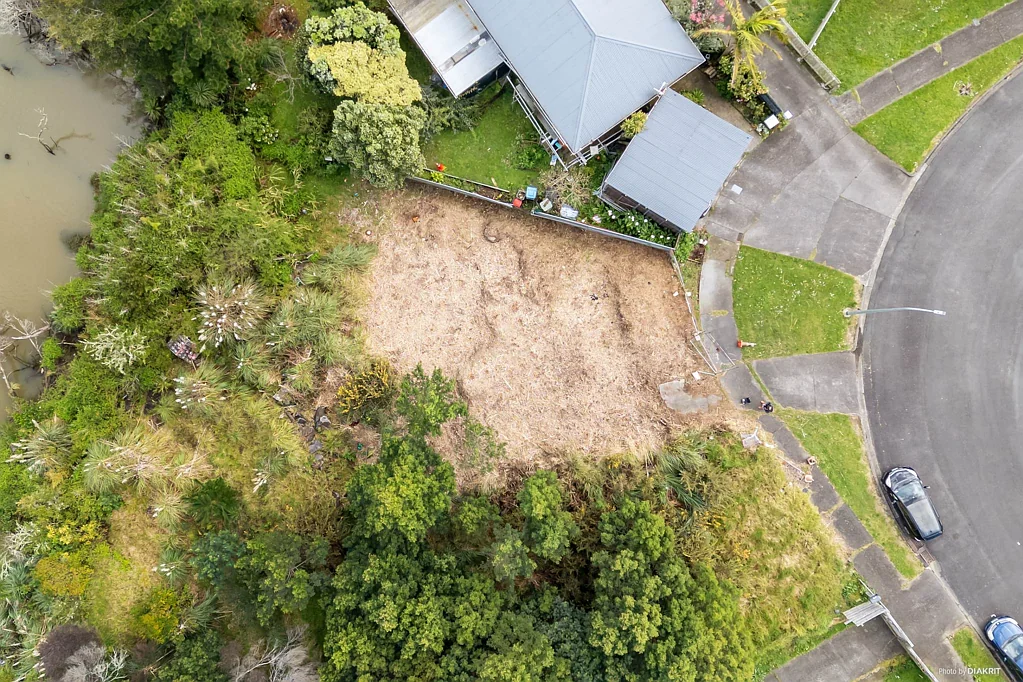 Avondale Buy 1 or 2!  Land in Central Auckland!