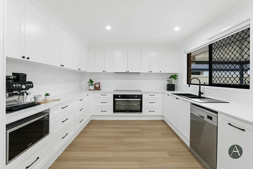 8 Heather Drive, Upper Coomera, QLD 4209