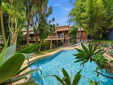 Korora 5房  Coastal Elegance Meets Beachside Living...