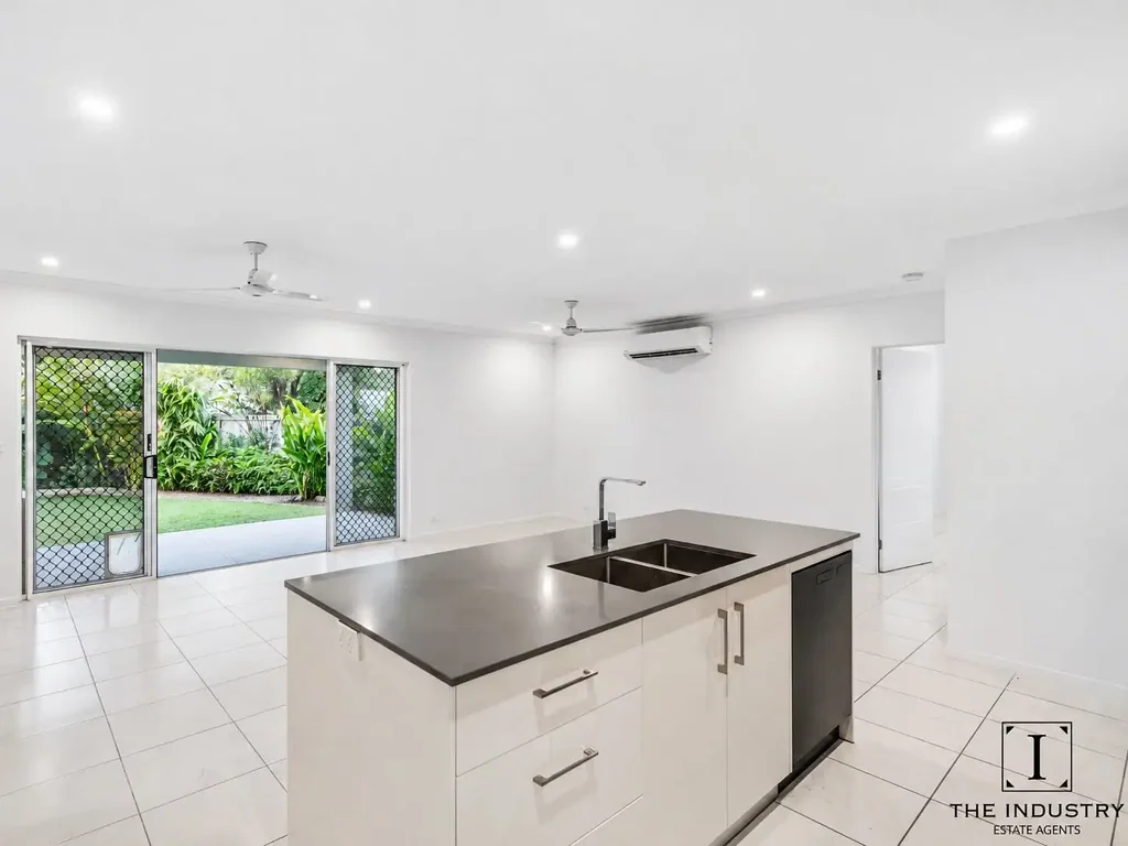 Smithfield 4ਬੈੱਡਰੂਮ Move-In Ready | Less Maintenance, More Time to Enjoy Life
