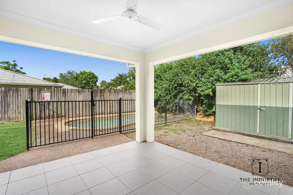 5 Conway Close, Bentley Park, QLD 4869