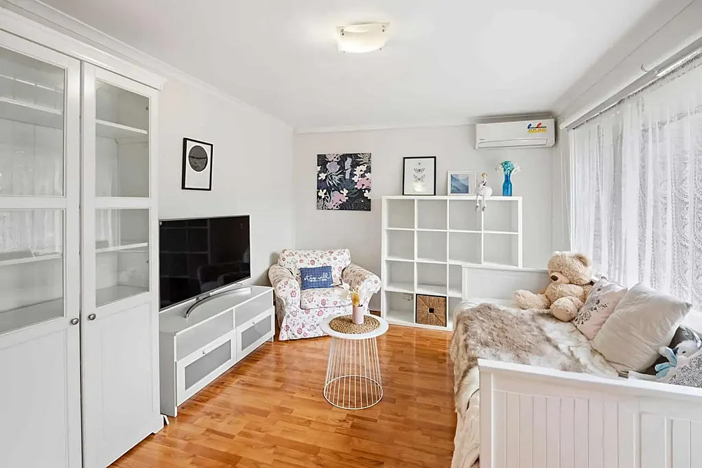 Dandenong North 2Zimmer A Smart Start in a Highly Connected Locale