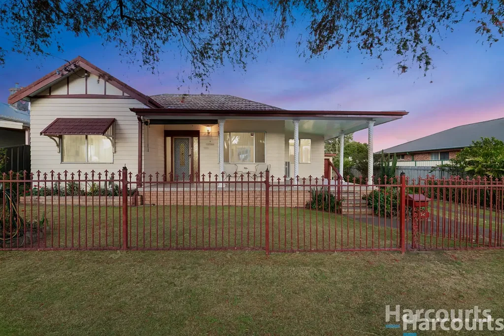 Cessnock 3Kwarto Dual Street Access & Exciting Potential in the Heart of Cessnock