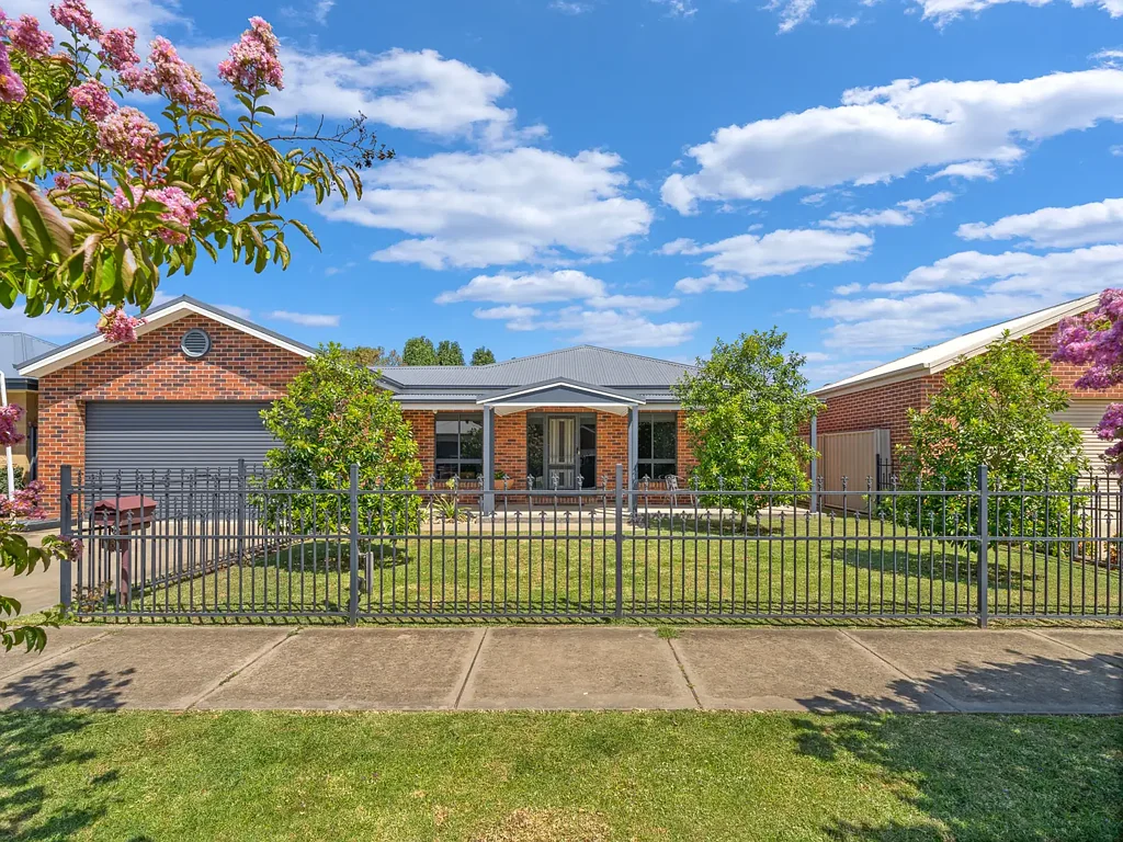 13 Swinburne Drive, Wangaratta, VIC 3677