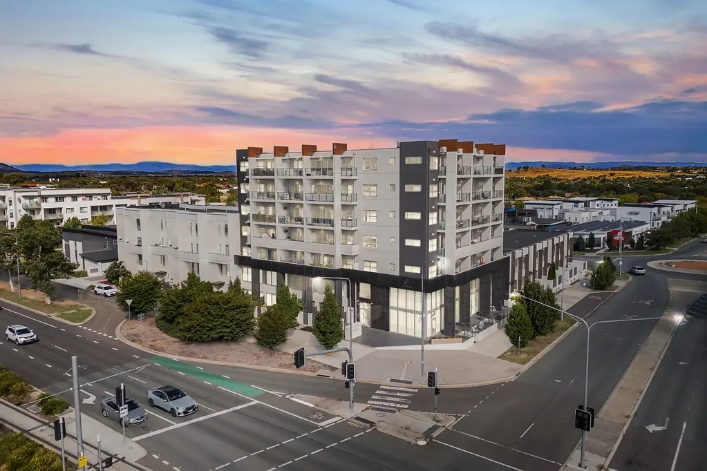 Franklin 2ਬੈੱਡਰੂਮ Top Floor living in the heart of Franklin.