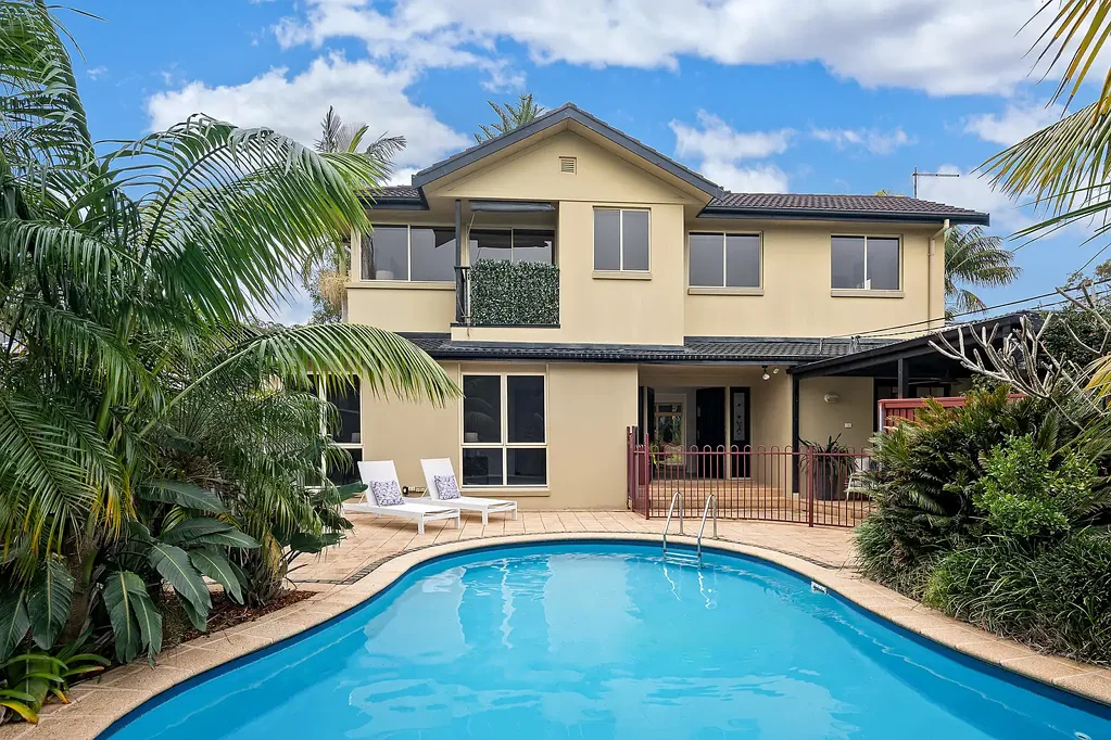 Belrose 5 Bedroom Family Ready