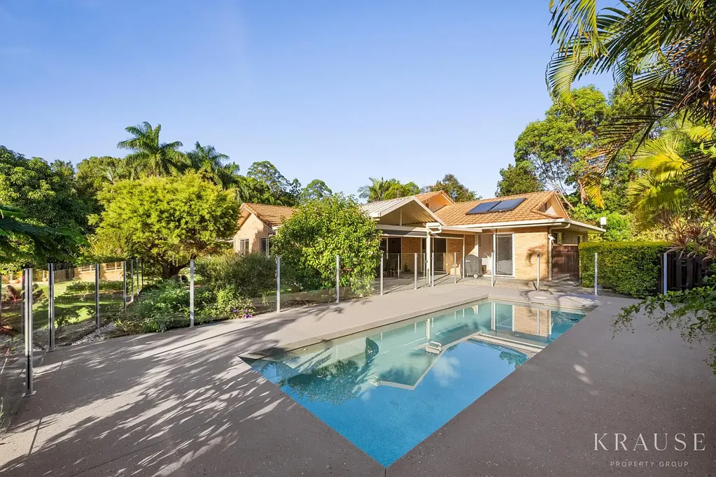 9 Pine Tree Drive West, Lake Macdonald, QLD 4563