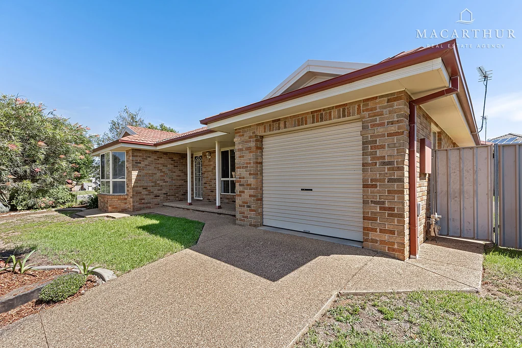 1 Nethereby Place, Bourkelands, NSW 2650