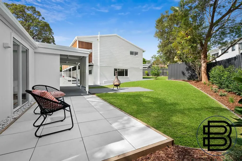 Noosaville 4房  Renovated Dual Living and Office