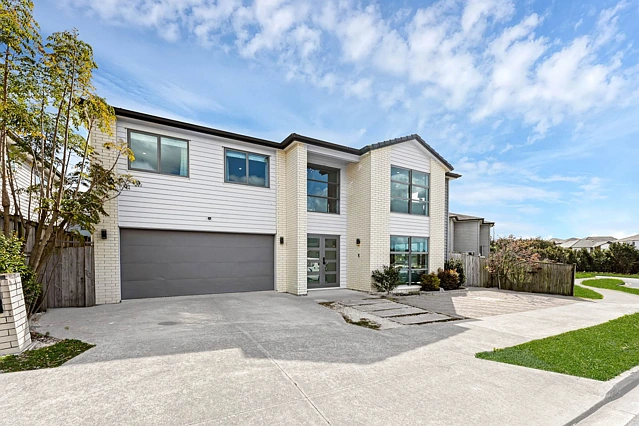 8 Cloghfin Place, Flat Bush, Manukau City