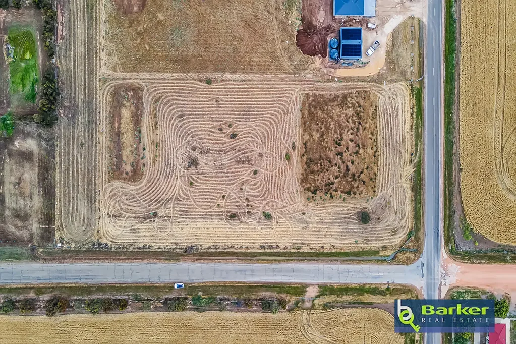 Lewiston  Rural Living Opportunity - 2.5 Acres on a Prime Corner Allotment