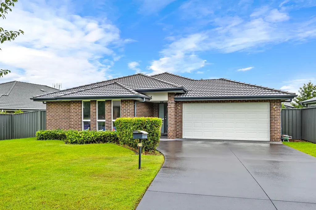 Singleton 4房  Terrific Family Home... The Perfect Addition to your Investment Portfolio!