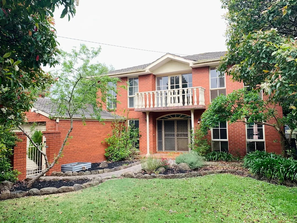 Spacious 5 bedroom family home!
