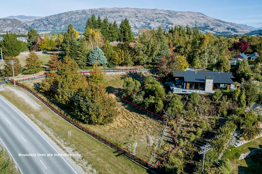 Wanaka Close to the green