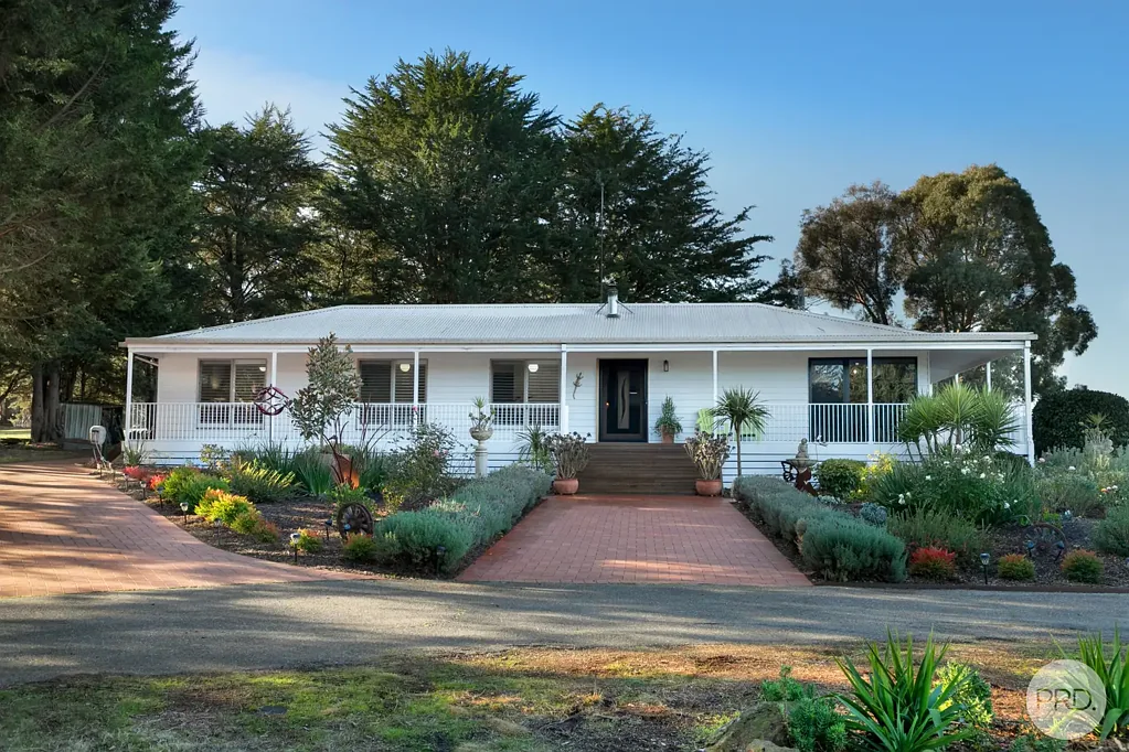 81 Blackberry Lane, Haddon, VIC 3351