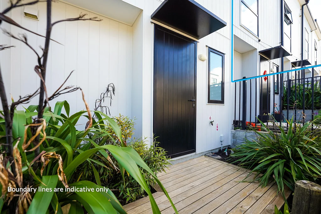 Glen Eden 3ห้องนอน G.J. Gardner Built - Sun-Filled Modern Home