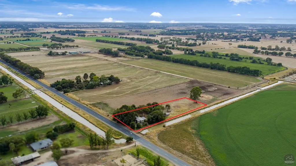 Katunga Rare 1.3 Acre Lifestyle Opportunity