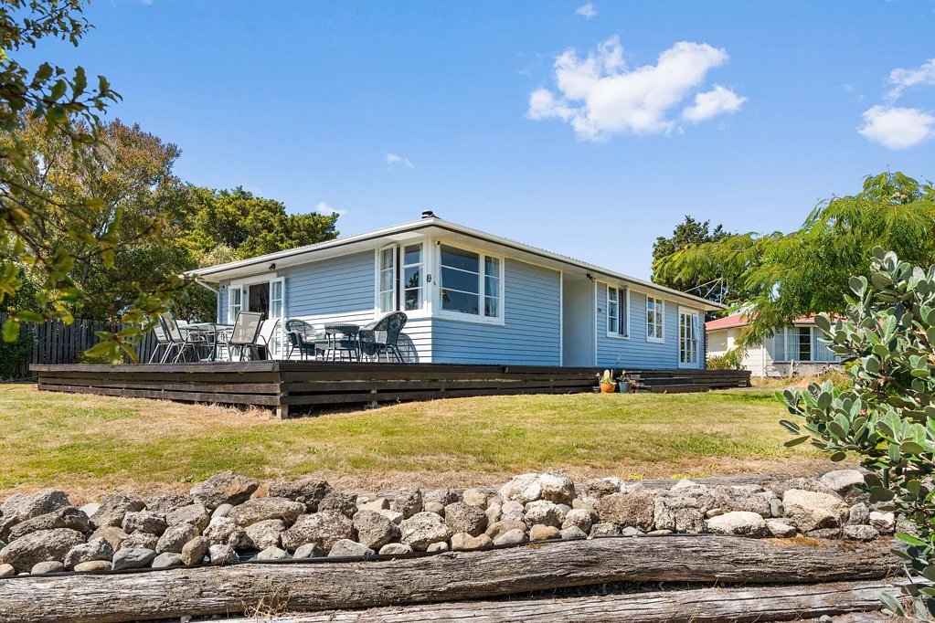 Lansdowne 4Moenga Family Living on an Exceptional 1701 sqm