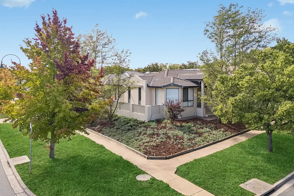 1 Turtle Rock Street, Harrison, ACT 2914