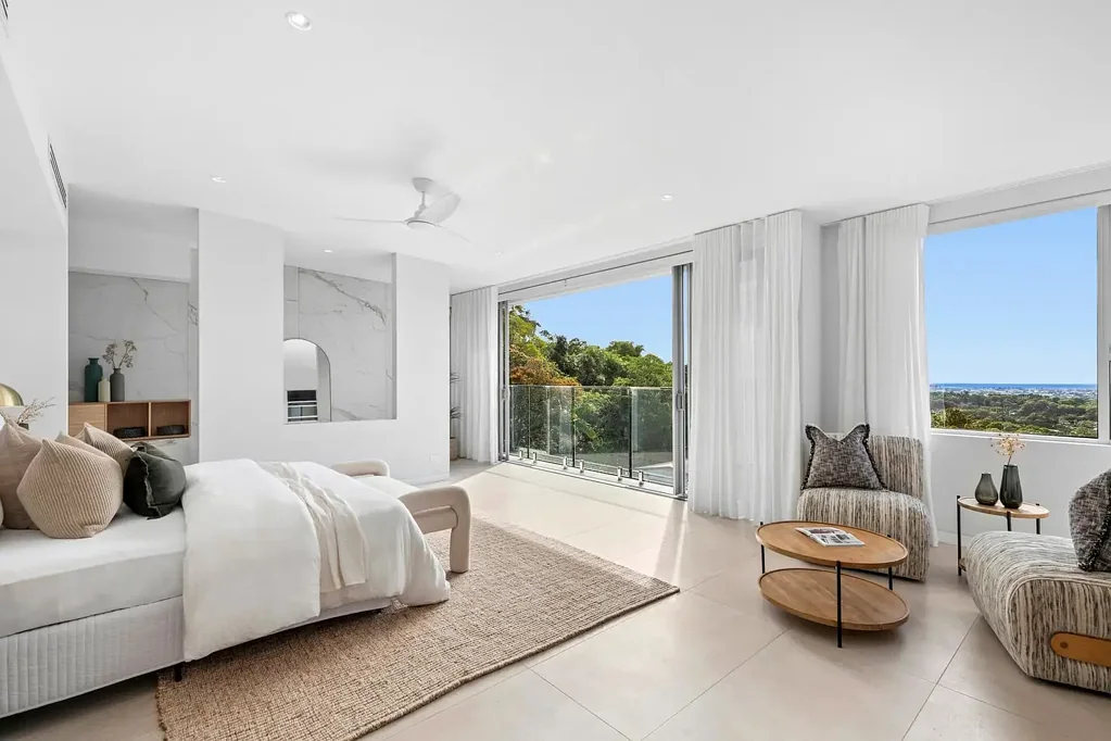 Buderim 5房  Elevated Coastal Living with Panoramic Views