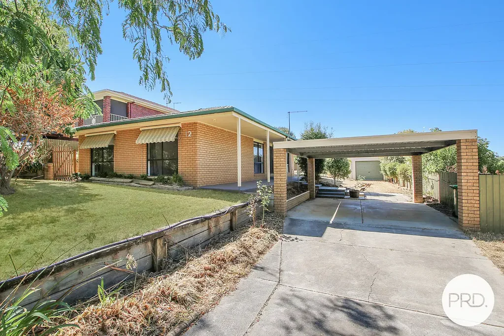 12 Mountain View Drive, Lavington, NSW 2641