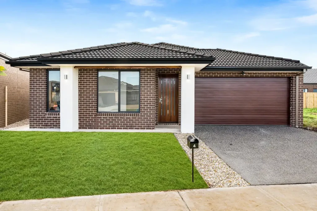 4 blossom Street, Officer, VIC 3809