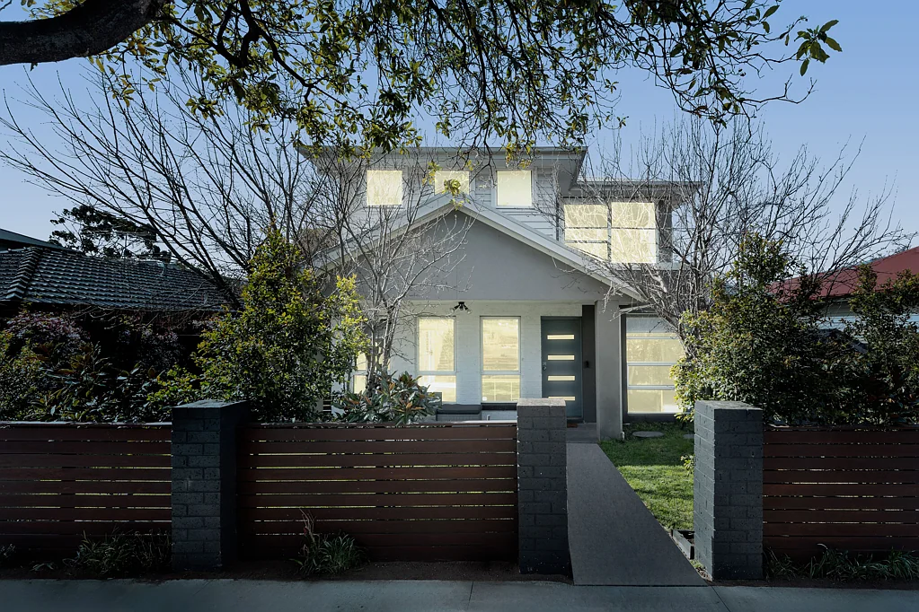 1/4 Heather Avenue, Brooklyn, VIC 3012