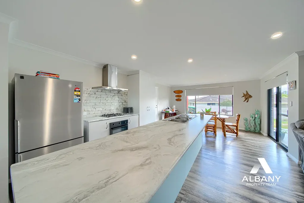 Lower King 4 Slaapkamer CONVENIENT TO RIVER, BOAT RAMP, GRAMMAR