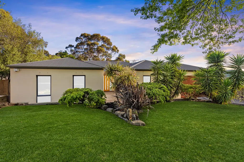 20 Scott Lee Drive, Beaconsfield, VIC 3807