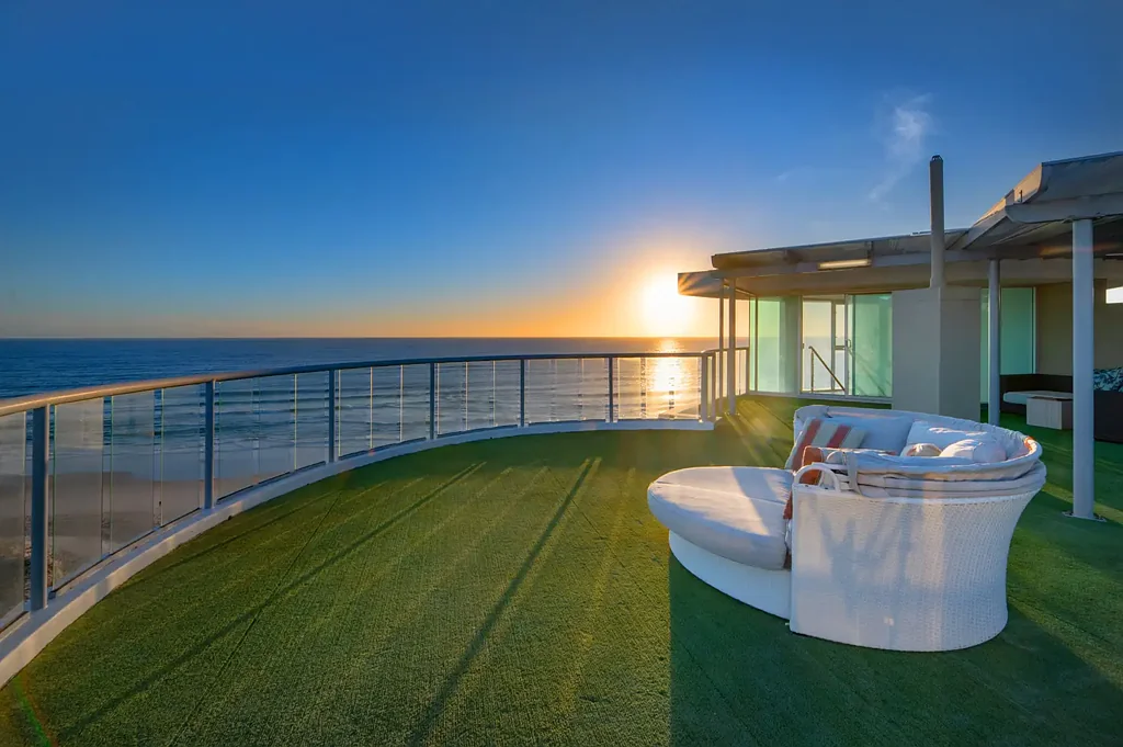 Palm Beach 3Kwarto Absolute Beachfront Penthouse — Palm Beach Gold Coast