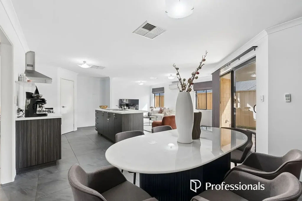 Forrestfield 4chambre The Full Family Package.