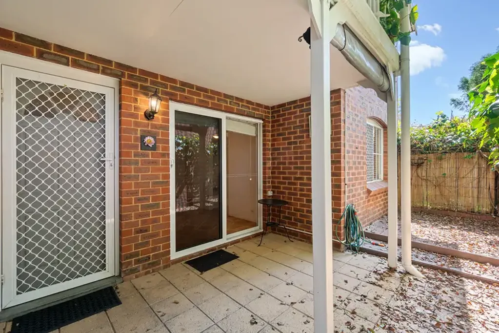 Ground Floor Gem in Lawley Gardens