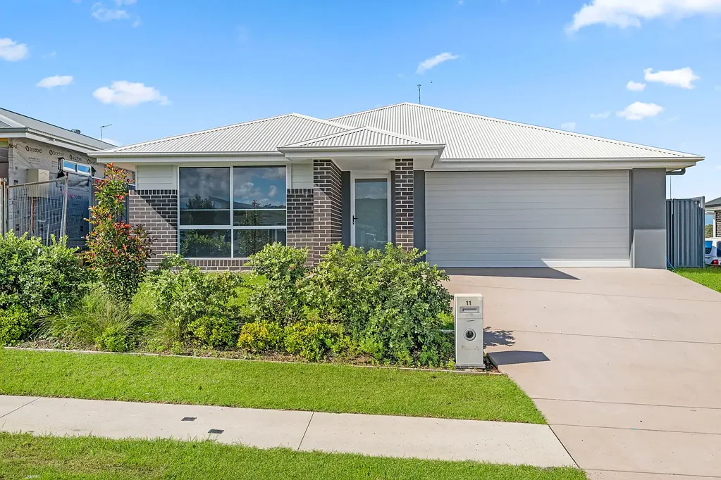 11 St John Terrace, Lake Cathie, NSW 2445