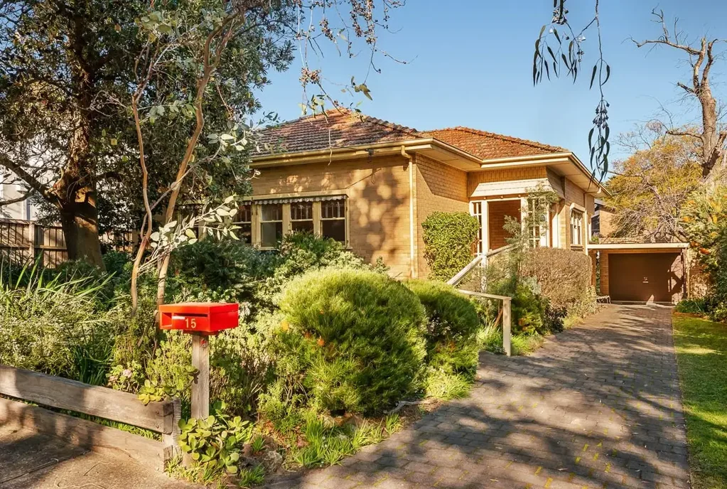 Spacious Family Living in the Heart of Caulfield South