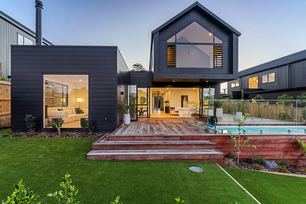 Riverhead Estate