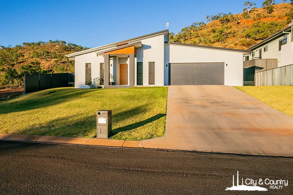 Mount Isa 4ਬੈੱਡਰੂਮ High on Style, High on the Hill